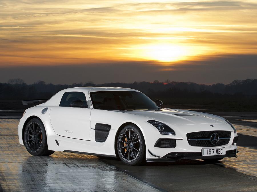 Mercedes-Benz SLS AMG Black Series 2013 года  (UK) (фото 5 из 16)
